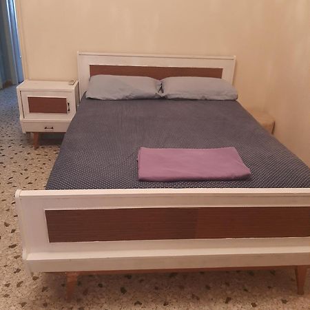 Retro Comfy Home Near Monastiraki Atenas Exterior foto